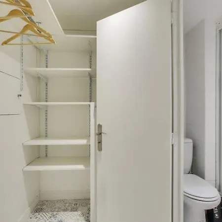 Modern French Studio Charm In The City * Paris