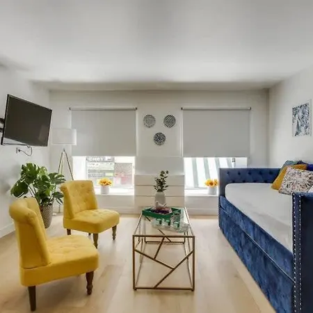 Modern French Studio Charm In The City Apartment